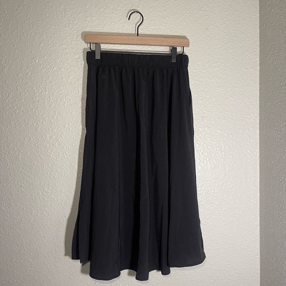 Lululemon skirt - Picture 3 of 8